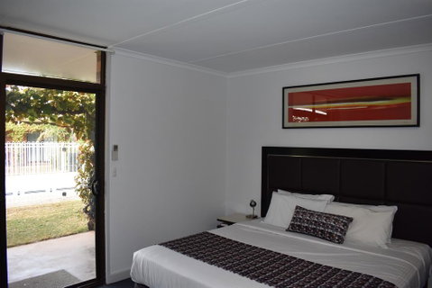 Roundhouse Motel - Winery Find 2