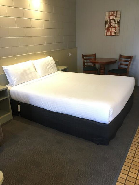 Sandbar Motel - Winery Find 1