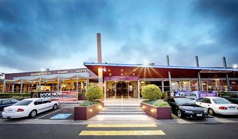 Sandown Park Hotel Noble Park - Winery Find 0