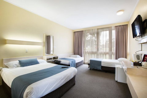 Sandown Park Hotel Noble Park - Winery Find 1