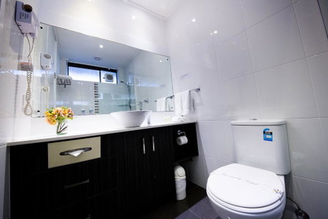 Sandown Regency Hotel & Apartments - Winery Find 2
