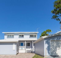 Sandpiper Beach Front House - Winery Find