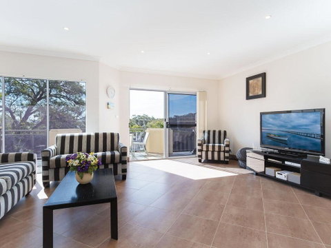 Sandy Point Luxury', 117a Sandy Point Road - Air Con & Foxtel - Winery Find 0