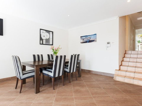 Sandy Point Luxury', 117a Sandy Point Road - Air Con & Foxtel - Winery Find 1
