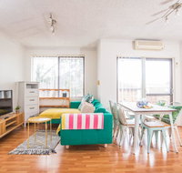 SIMPLE COMFORT 2bed1bath Unit in Meadowbank - Winery Find