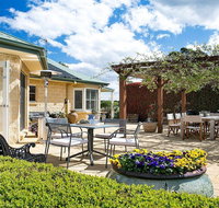 Sinden Park - garden swimming pool rural vistas - Winery Find