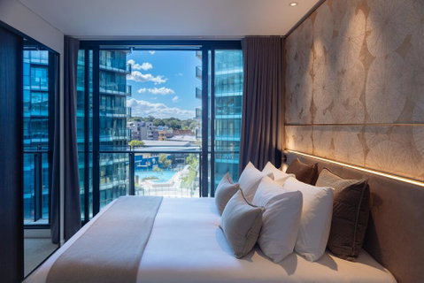 SKYE Suites Green Square - Winery Find 2