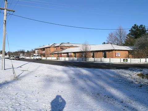 Snowgate Motel + Apartments - Winery Find 0