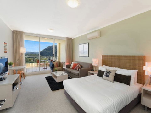 Soho - Ettalong Beach Resort - Winery Find 0