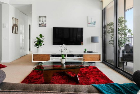 Spacious Luxury 3Br Top Location , WiFi, Gym, Pool - Winery Find 0