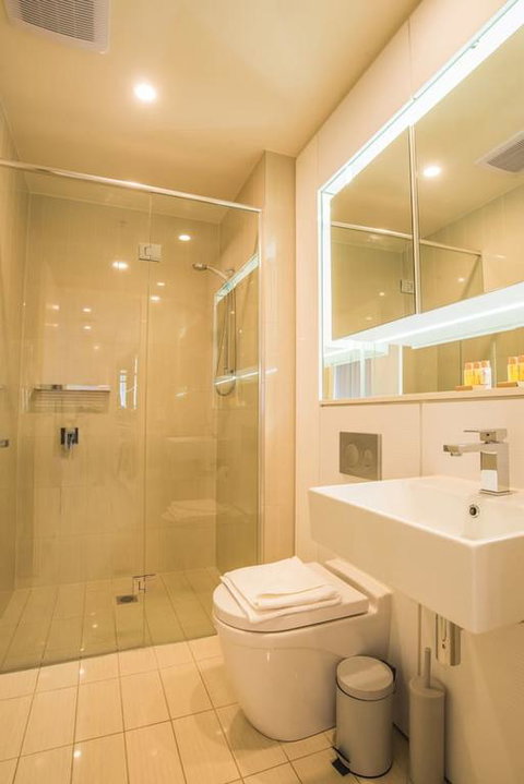 Spacious&Cozy 1 Bedroom + 1 Bathroom Zetland APT - Winery Find 3