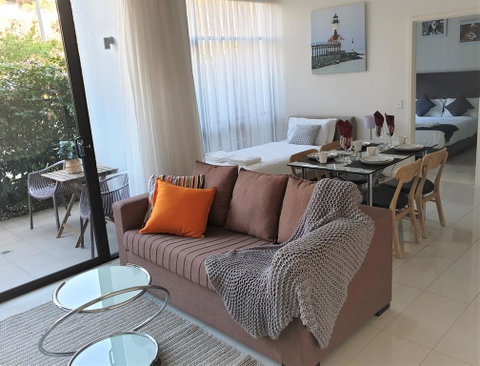 Spacious&Cozy 1 Bedroom + 1 Bathroom Zetland APT - Winery Find 0