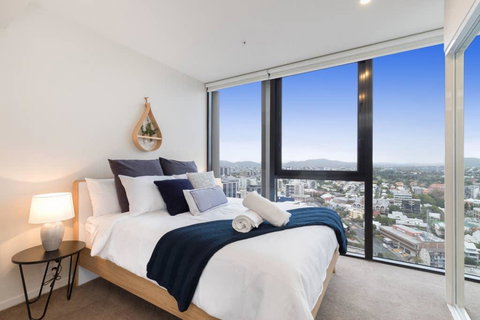 SPIRE - Fast Internet Monthly Stays W Carpark - Winery Find 1