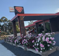 Statesman Motor Inn - Winery Find