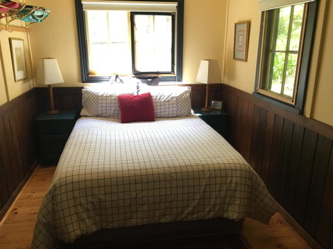 Stringer's Cottage - Winery Find 1