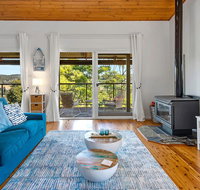Stylish Renovated Home - Ocean Views - Fireplace - Winery Find