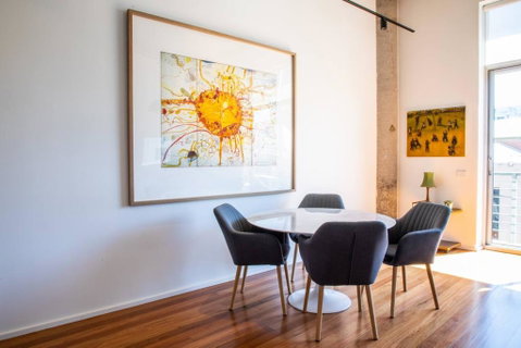 Stylish Warehouse Convert 2 Bedroom Apartment - Winery Find 2