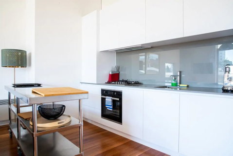 Stylish Warehouse Convert 2 Bedroom Apartment - Winery Find 1