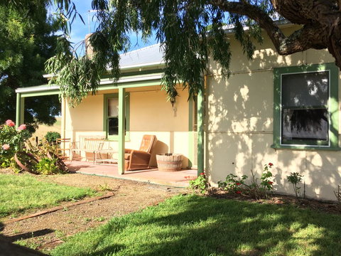 Tarndwarncoort - Farmer's Cottage - Winery Find 0