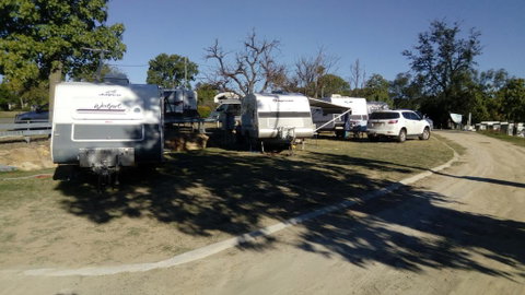 Taroom Caravan & Tourist Park - Winery Find 2