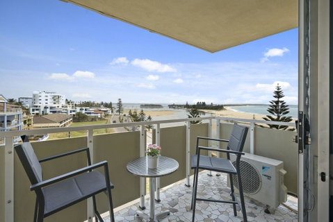Tasman Towers - Unit 13 - Winery Find 0
