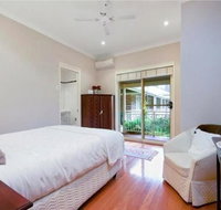 The Acreage Luxury BB and Guesthouse - Winery Find