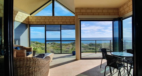 The Beach House - Port Bouvard - Winery Find 0
