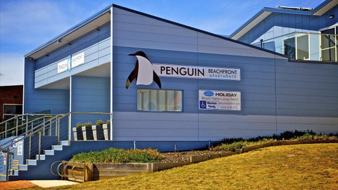 Penguin Beachfront Apartments - Winery Find 22