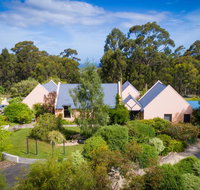 Parnella Accommodation - Winery Find