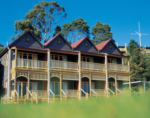 Strahan Village - Winery Find 18