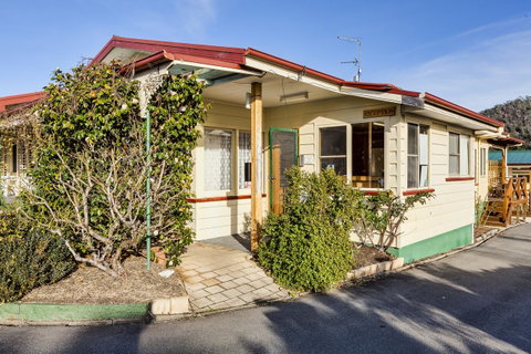 Wintersun Gardens Motel - Winery Find 21