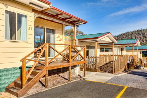 Wintersun Gardens Motel - Winery Find 13