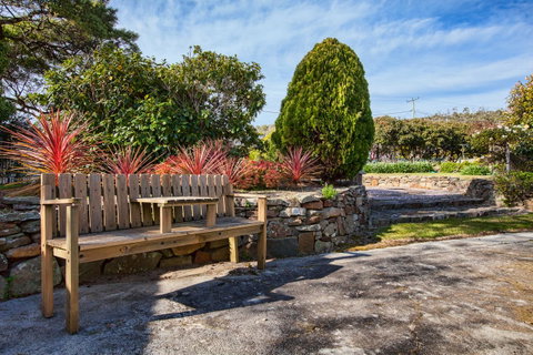 Wintersun Gardens Motel - Winery Find 30