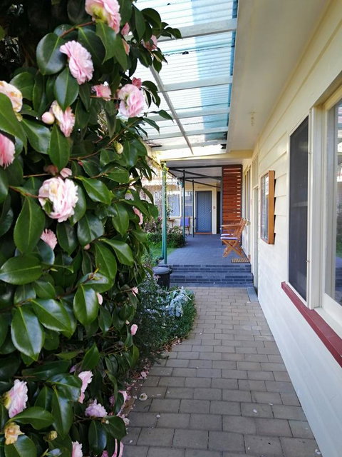 Wintersun Gardens Motel - Winery Find 5