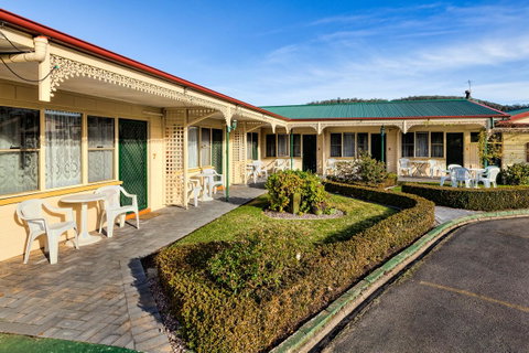 Wintersun Gardens Motel - Winery Find 23