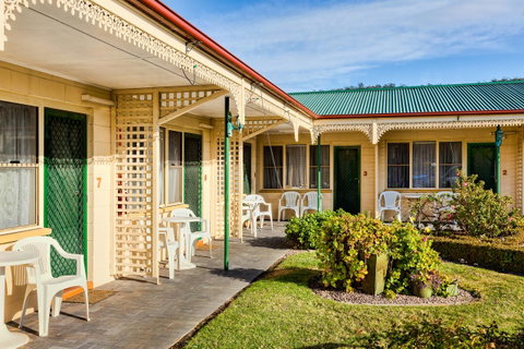 Wintersun Gardens Motel - Winery Find 37