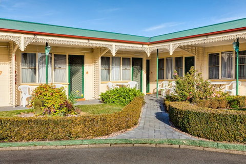 Wintersun Gardens Motel - Winery Find 26