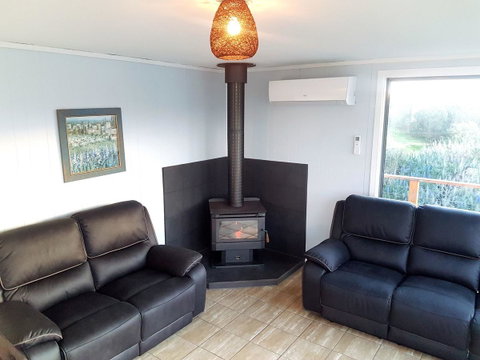 Ocean View Cottage - Winery Find 13