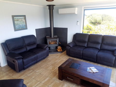 Ocean View Cottage - Winery Find 2