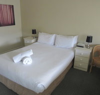 Abel Tasman Airport Motor Inn - Winery Find