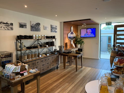 Great Ocean Road Resort - Winery Find 3