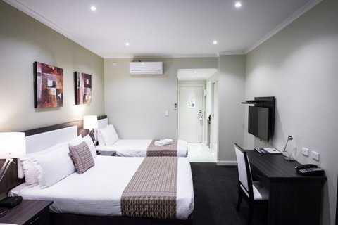 Best Western Melbourne Airport - Winery Find 17