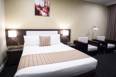 Best Western Melbourne Airport - Winery Find 22