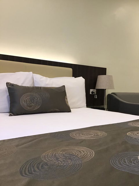 Best Western Melbourne Airport - Winery Find 1
