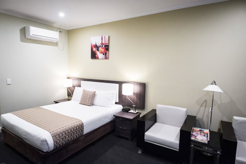 Best Western Melbourne Airport - Winery Find 25