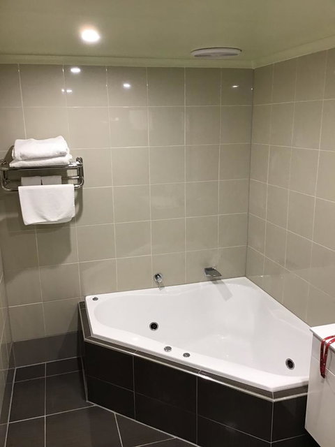 Best Western Melbourne Airport - Winery Find 2