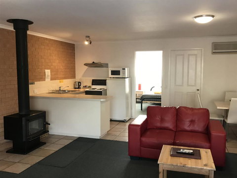 Beachcomber Motel & Apartments - Winery Find 13