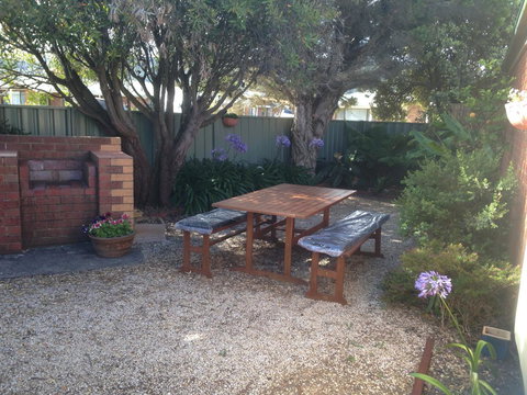 Beachcomber Motel & Apartments - Winery Find 16