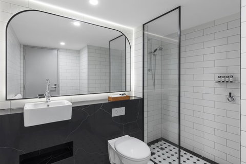 The Savoy Hotel On Little Collins Melbourne - Winery Find 17