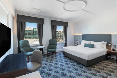 The Savoy Hotel On Little Collins Melbourne - Winery Find 11